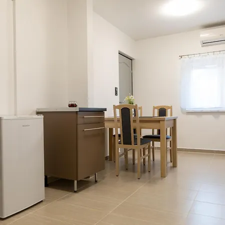 Apartment Tengercsillag Vendeghaz *