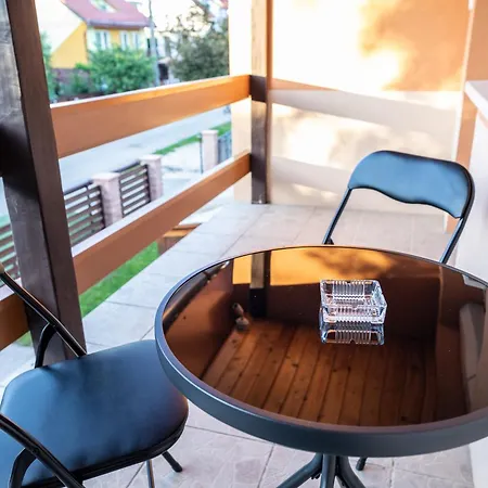 Tengercsillag Vendeghaz Apartament *